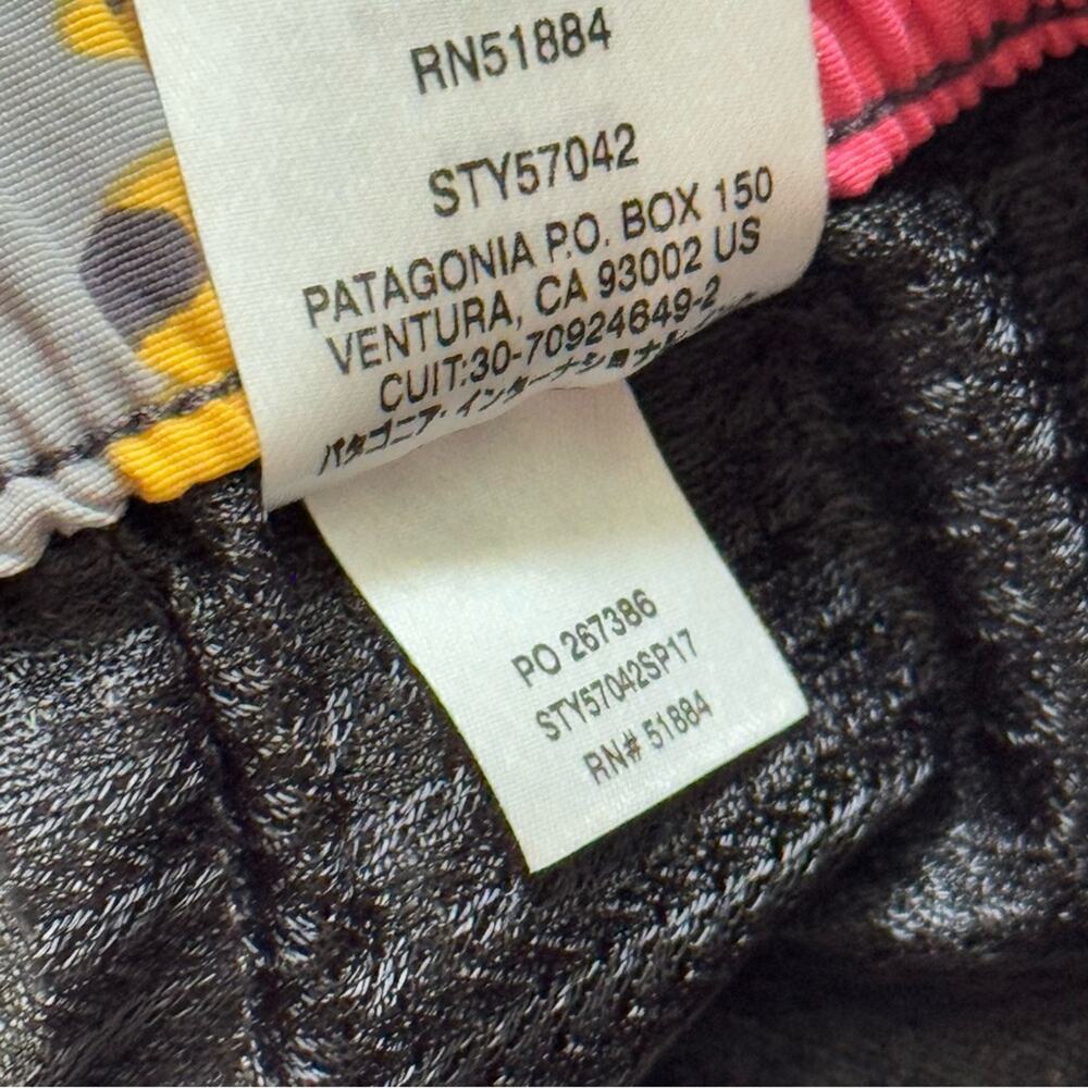 Patagonia Barely Cloudbreak Ink Black Tropical Floral 2.5 Shorts Women’s Size XS - Picture 9 of 9